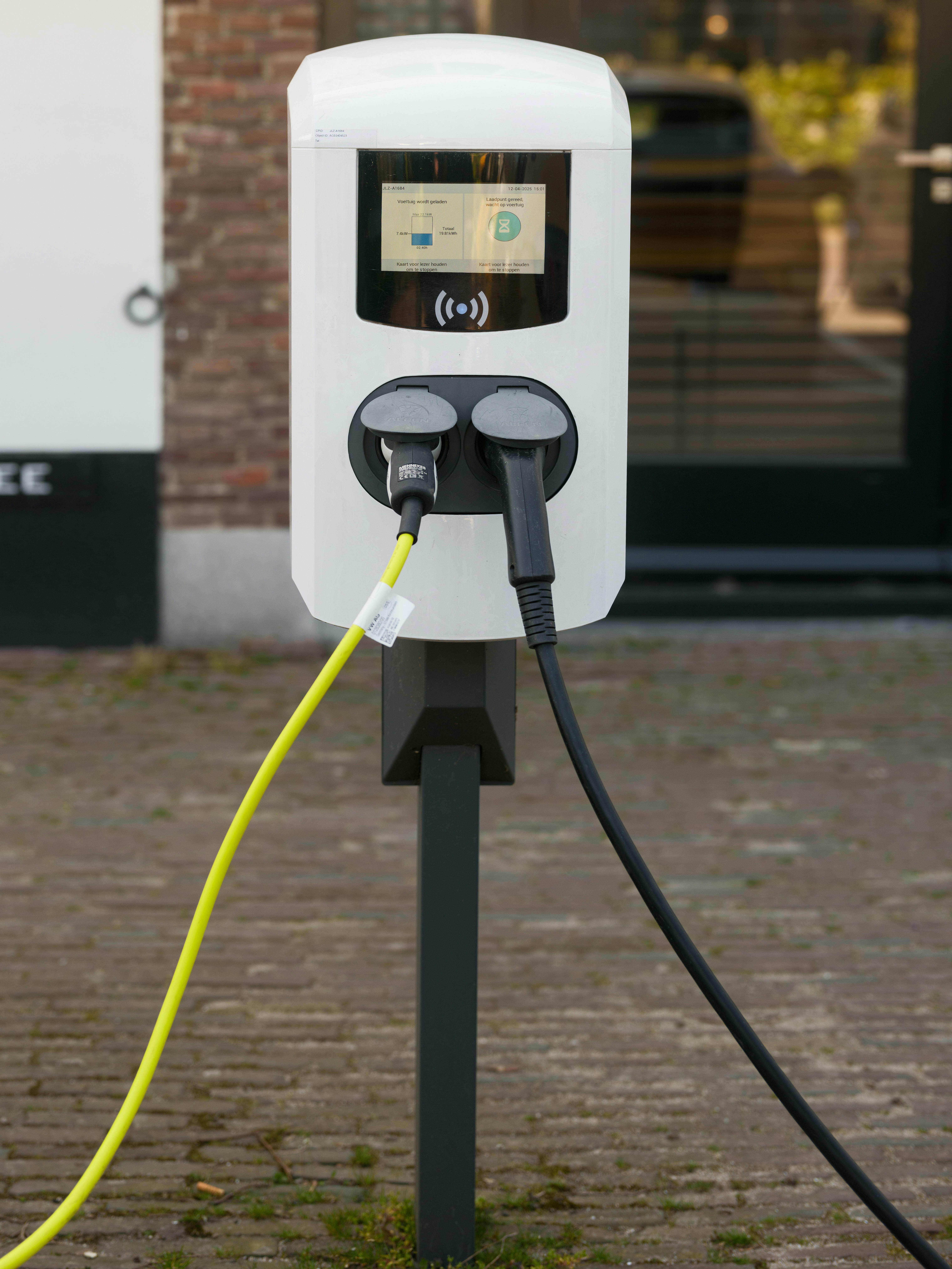 Coût Installation Borne de Recharge : Quel Budget Prévoir et Comment Optimiser le Prix ?